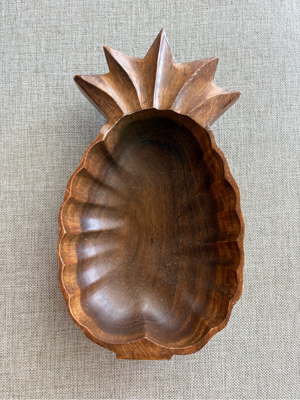 Vintage Mountain Woods carved wood pineapple serving tray / decorative bowl